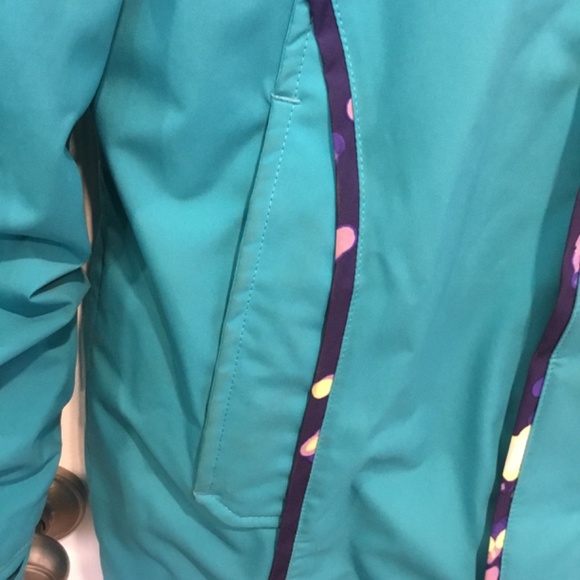 Under Armour Youth ColdGear Infrared winter coat.  Youth size Small. - Picture 11 of 11